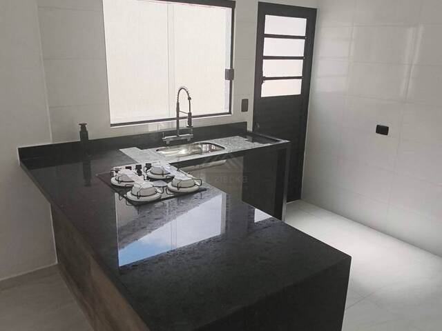 CASA COM PISCINA para Venda em Itanhaém - 5
