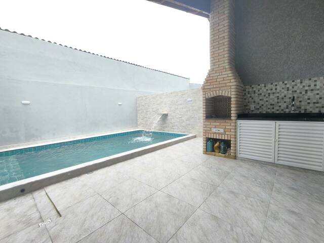 CASA COM PISCINA para Venda em Itanhaém - 3