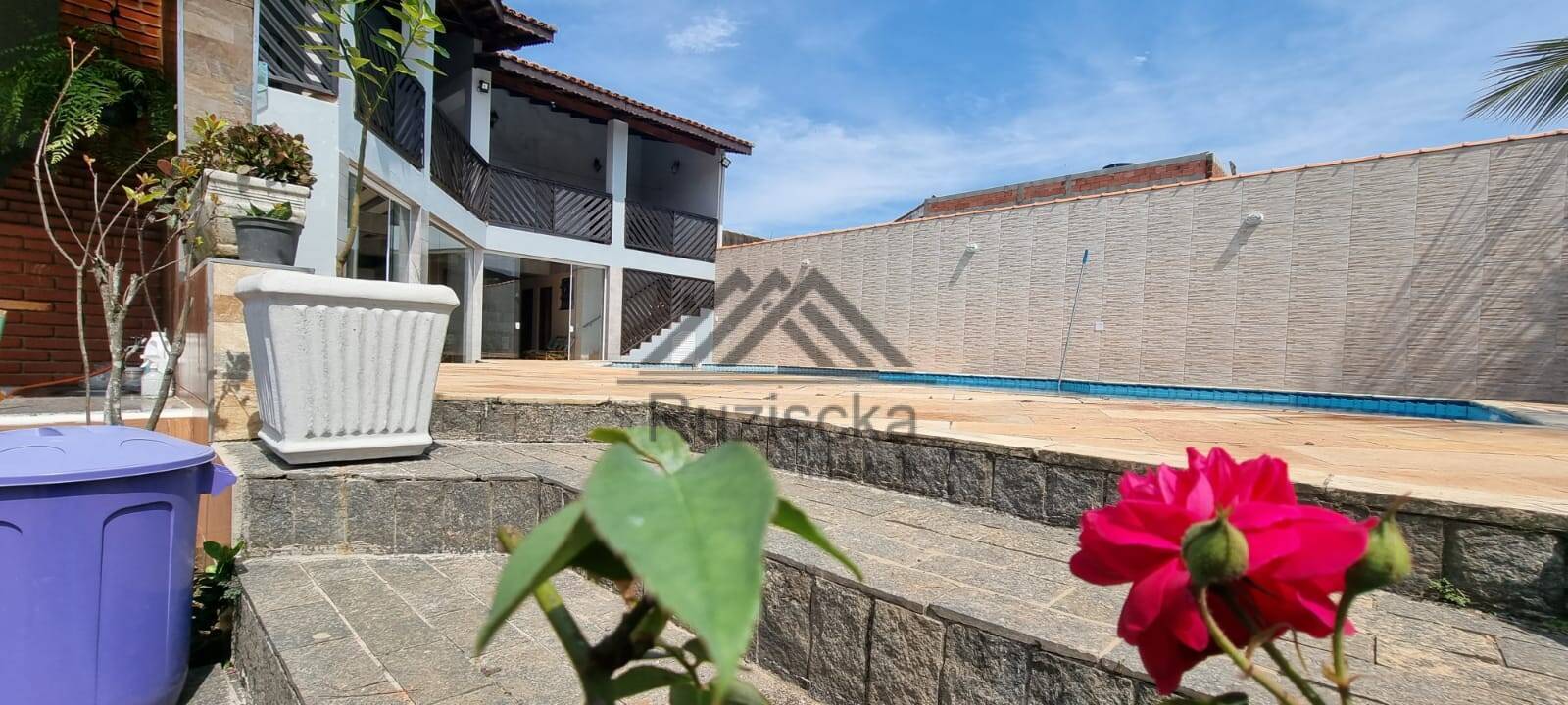 Casa, 6 quartos, 210 m² - Foto 2