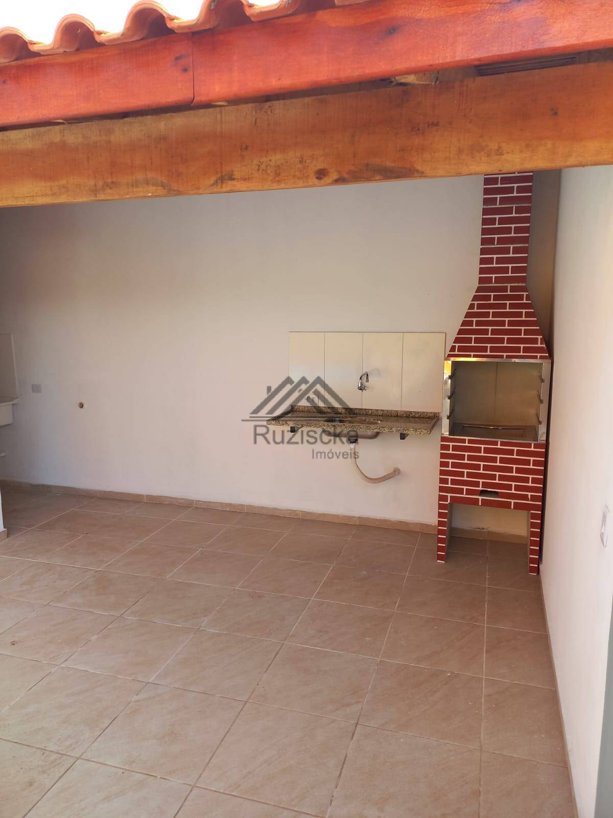 CASA COM PISCINA A VENDA EM ITANHAEM A1200M DO MAR - JD GUACYRA.