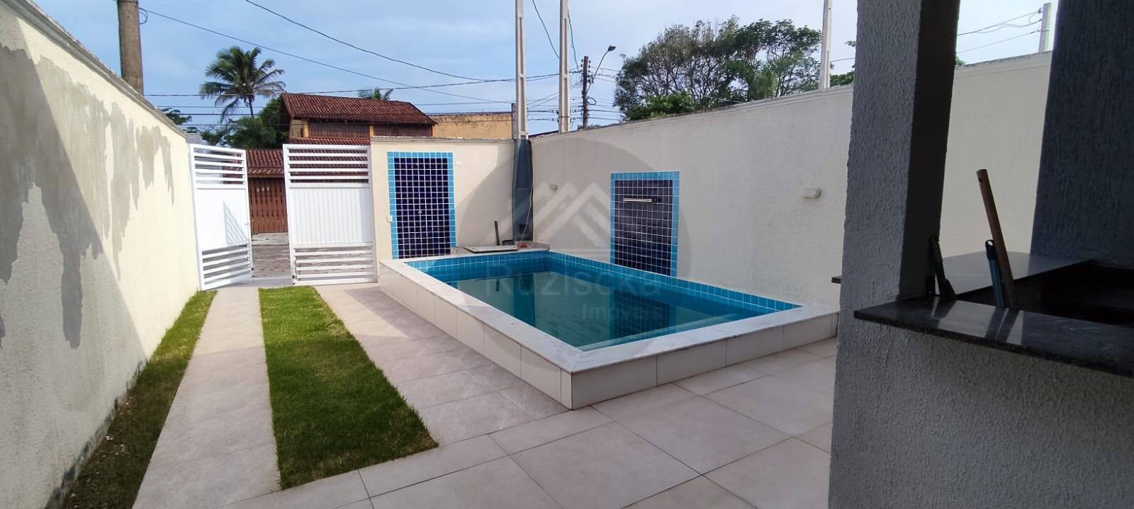 CASA NOVA COM PISCINA A VENDA EM ITANHAÉM/SP . — foto 2
