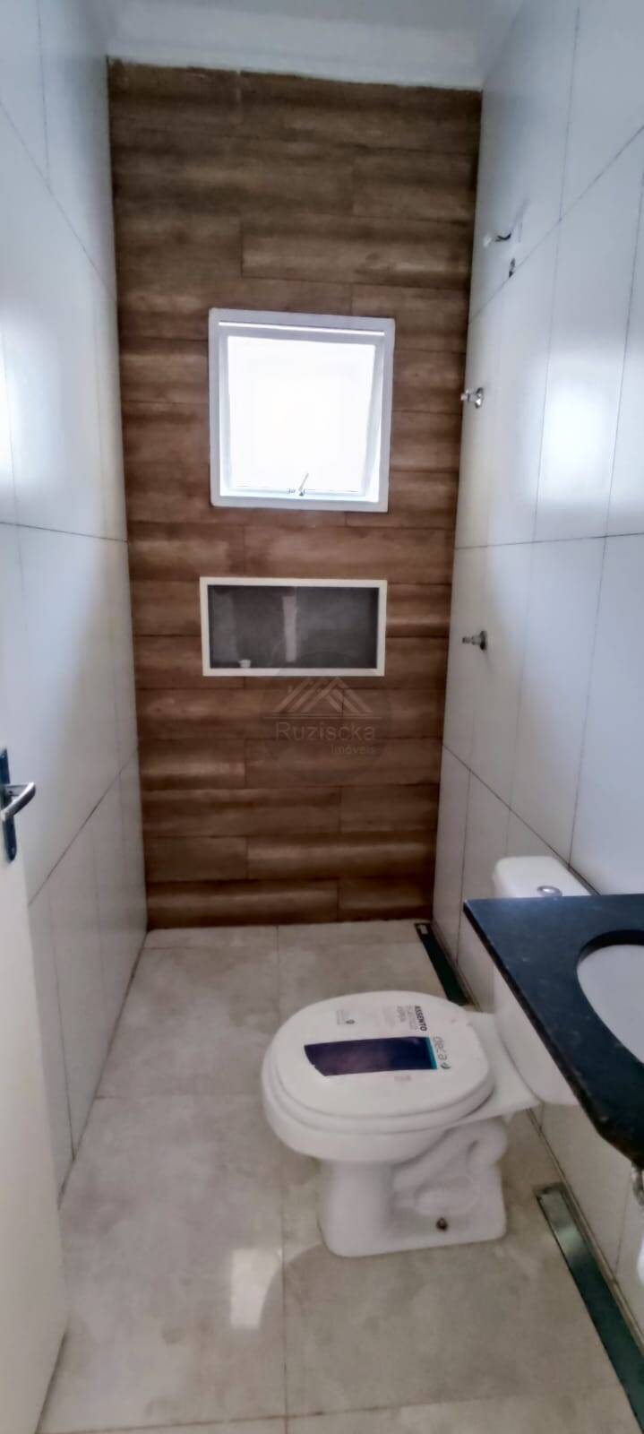 CASA NOVA COM PISCINA A VENDA EM ITANHAÉM/SP . — foto 7