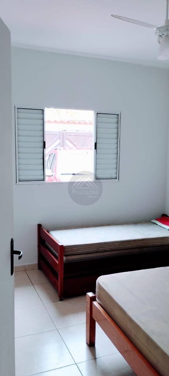 Casa com piscina a 950m do mar em Itanhaém/SP.