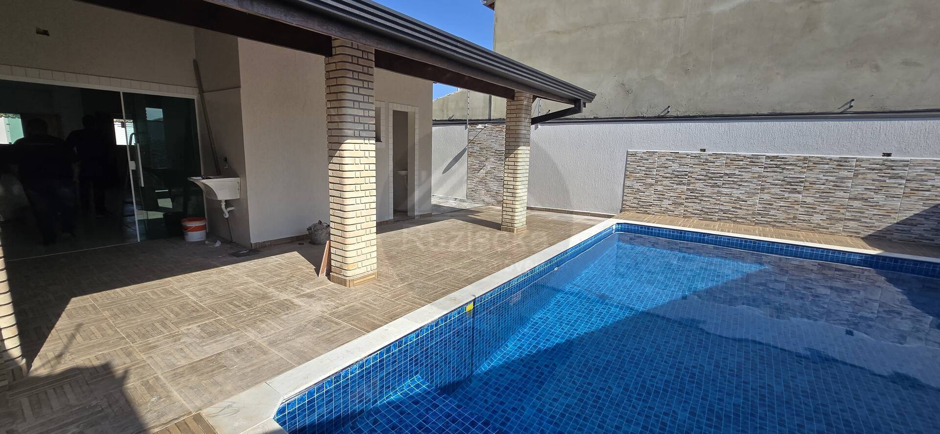 CASA NOVA LOTE INTEIRO COM PISCINA  , LADO PRAIA  EM ITANHAÉM- 1000M DO MAR — foto 2