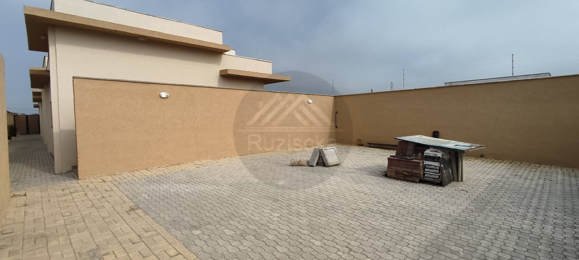 Casa em condomínio com piscina privativa - Itanhaém/SP