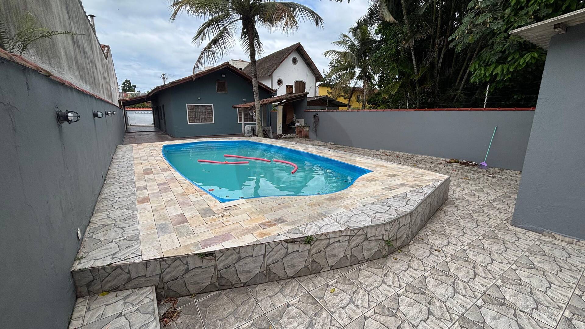 Casa, 3 quartos, 177 m² - Foto 2