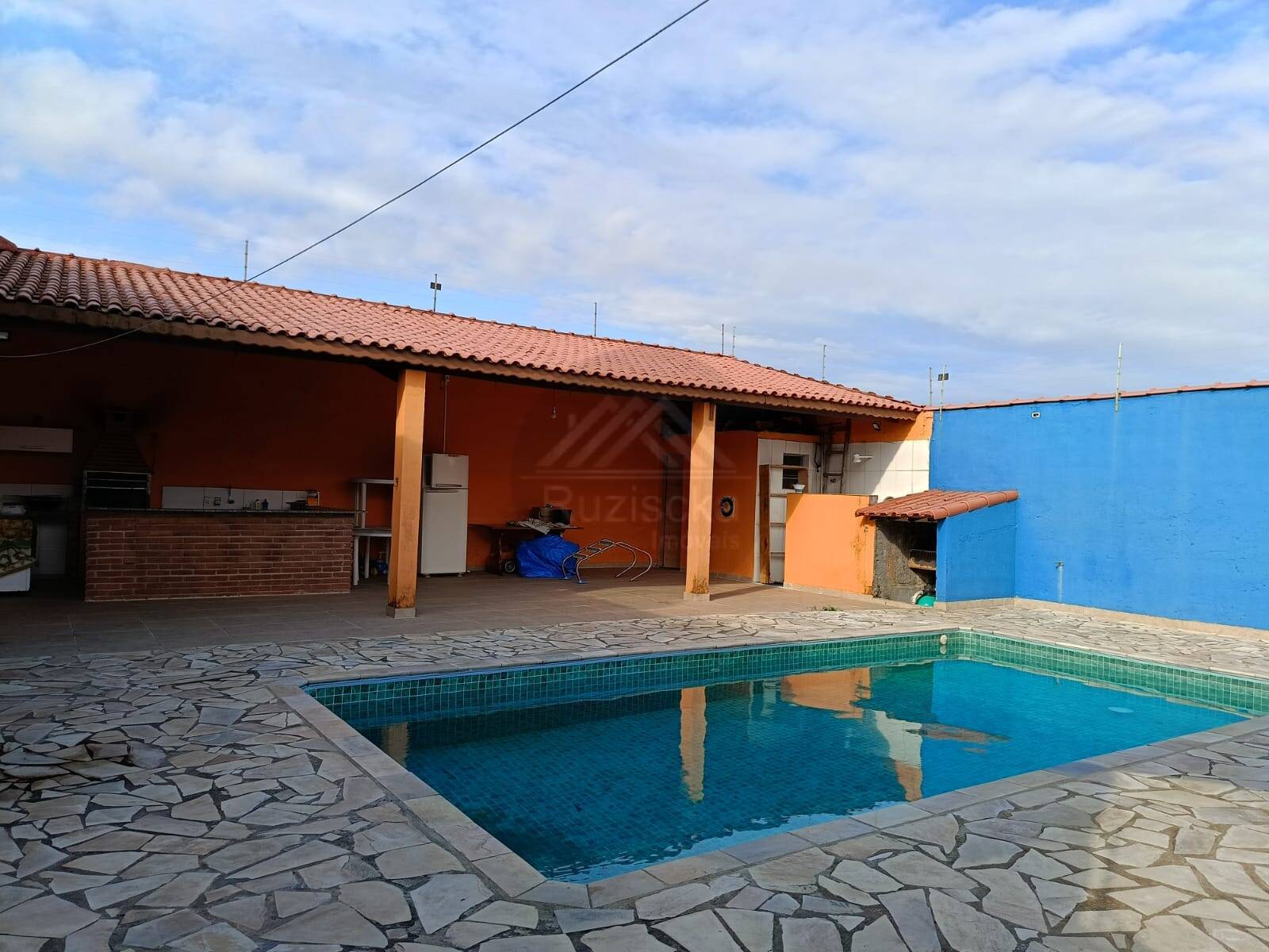 Casa, 2 quartos, 196 m² - Foto 1