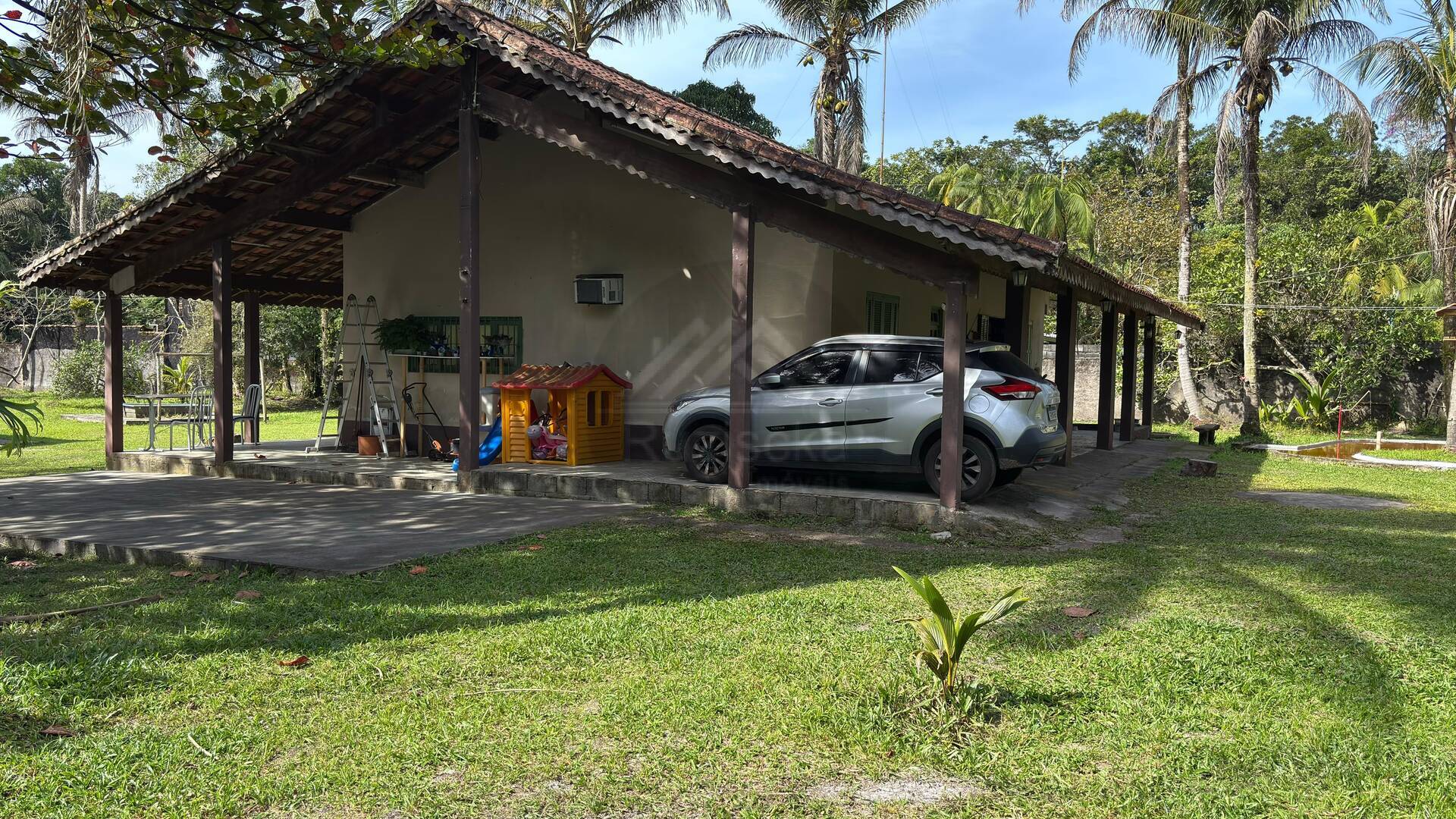 Chácara, 3 quartos, 3650 m² - Foto 1