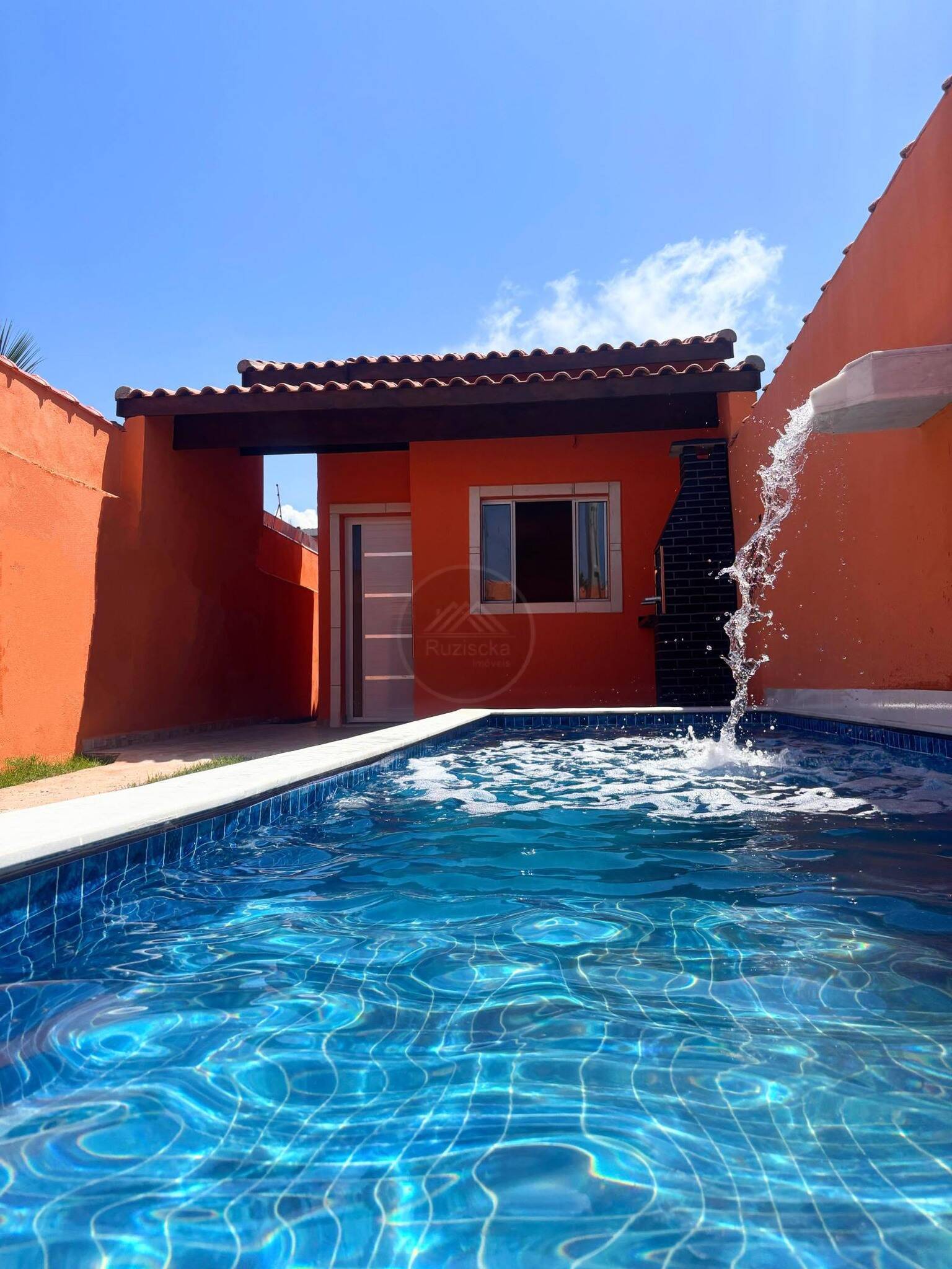 Casa, 2 quartos, 61 m² - Foto 1