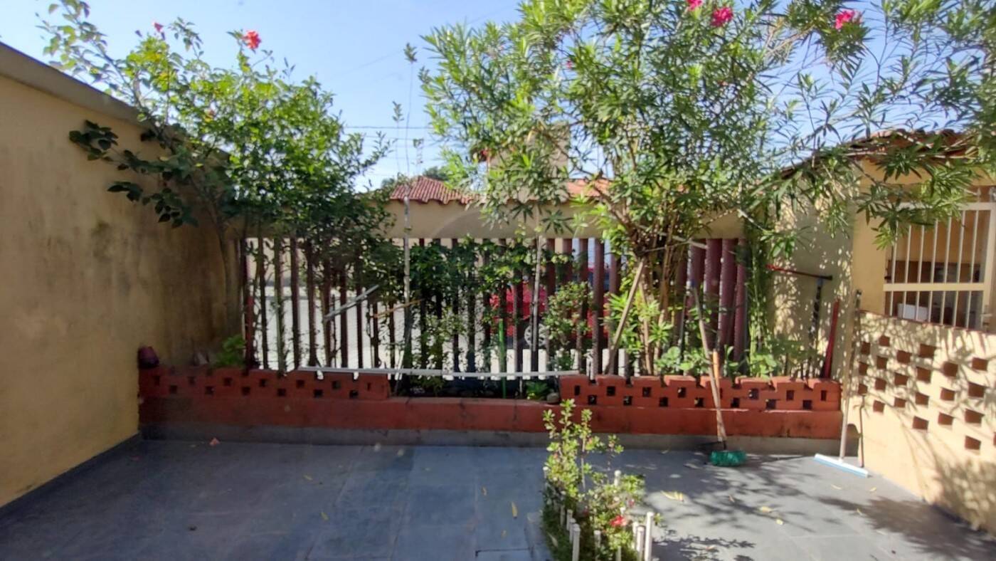 Casa, 3 quartos, 182 m² - Foto 2