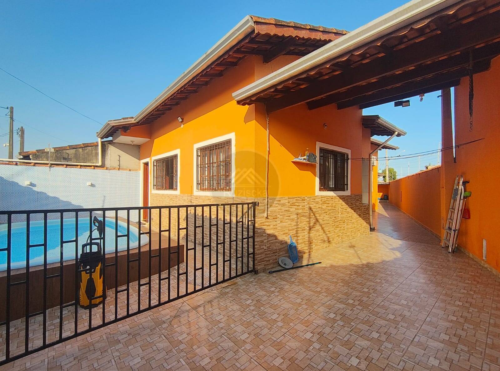 Casa, 3 quartos, 82 m² - Foto 1