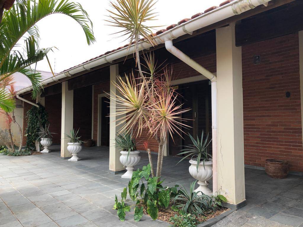 Casa, 6 quartos, 264 m² - Foto 3