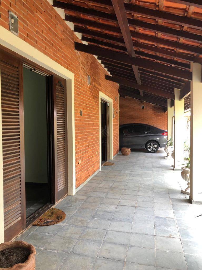 Casa, 6 quartos, 264 m² - Foto 2