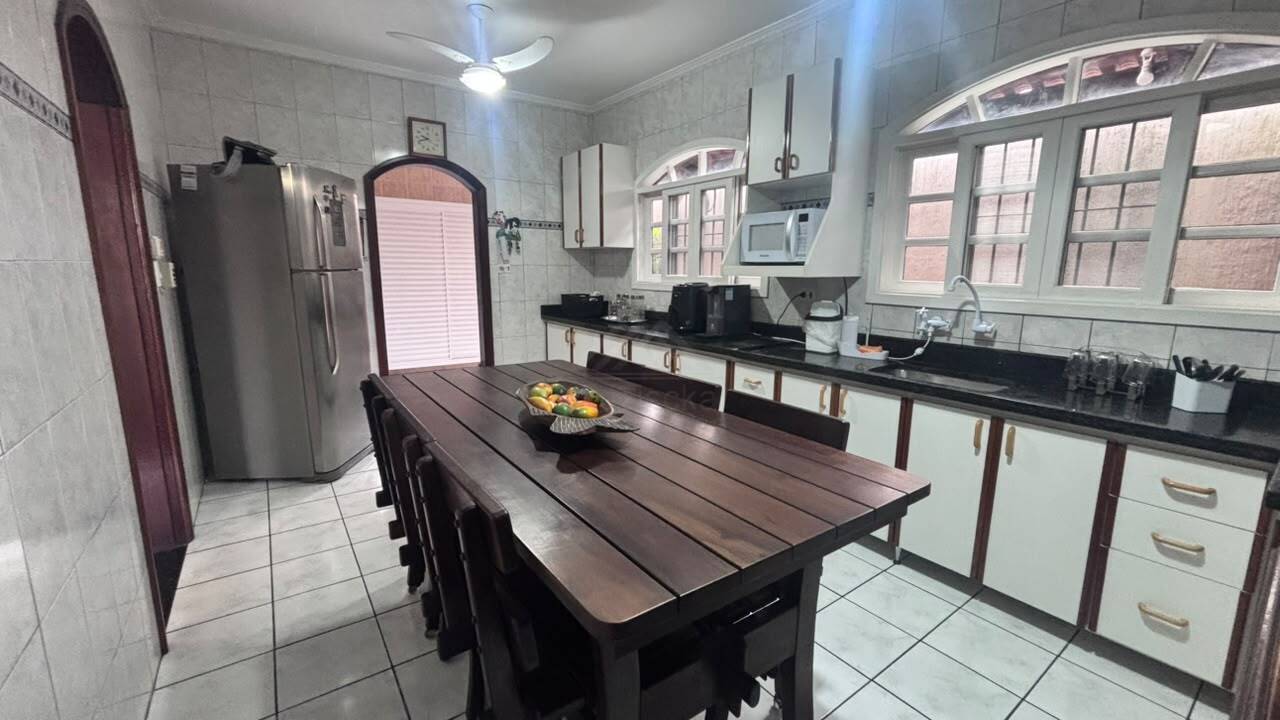 Casa, 5 quartos, 169 m² - Foto 6
