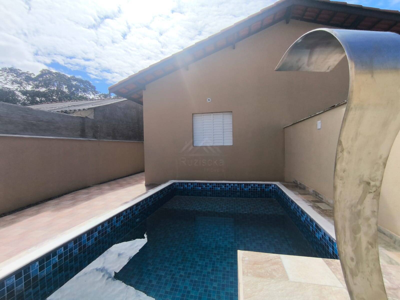 Casa, 2 quartos, 55 m² - Foto 1