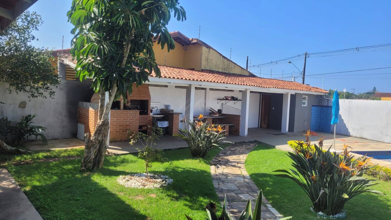 Casa, 4 quartos, 327 m² - Foto 1