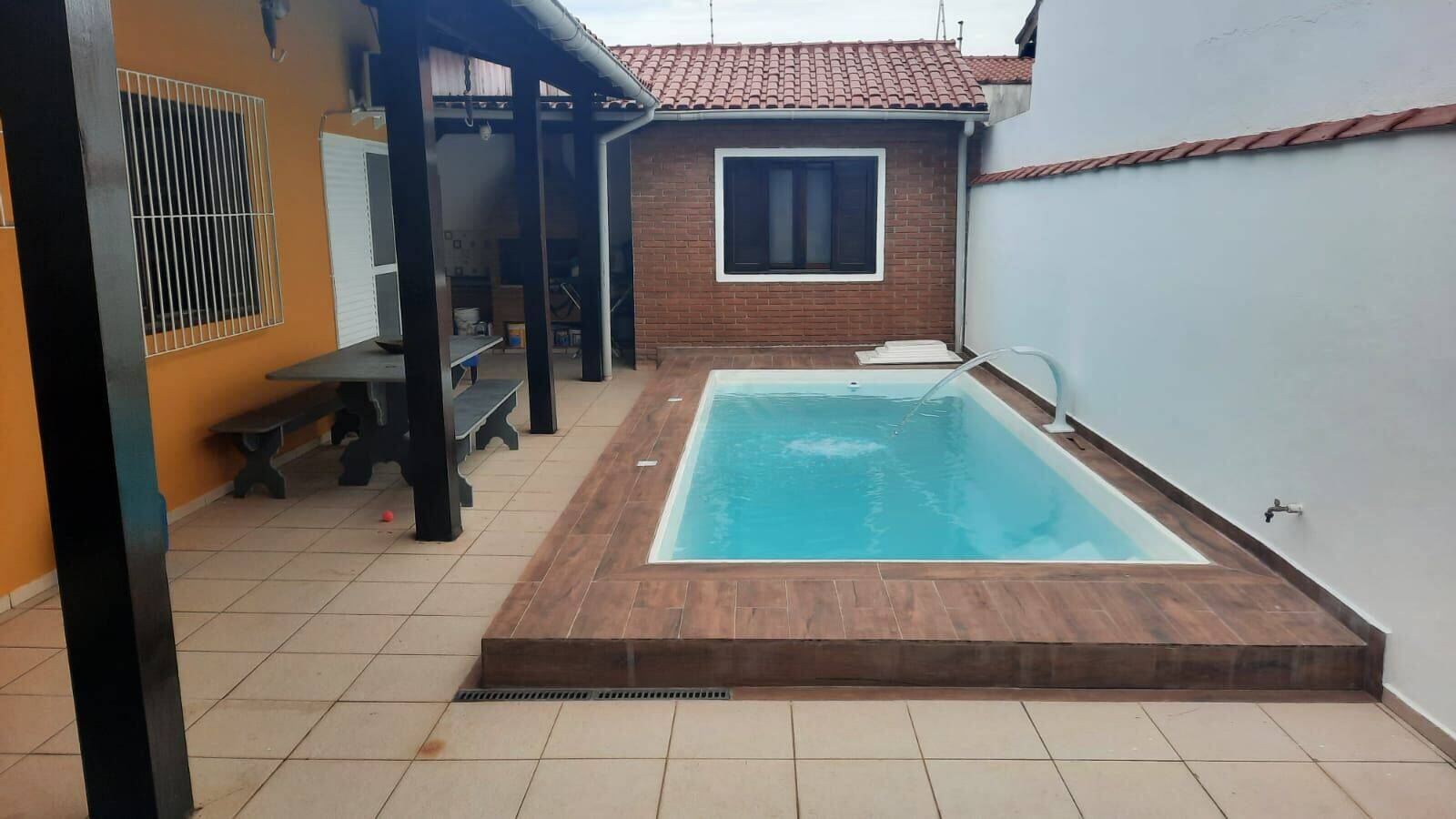 Casa, 3 quartos, 276 m² - Foto 1